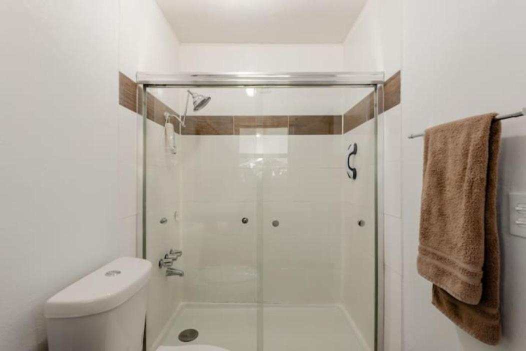 Oasis 3 Near Dfw Airport With Mediterranean Setting Irving Exterior photo