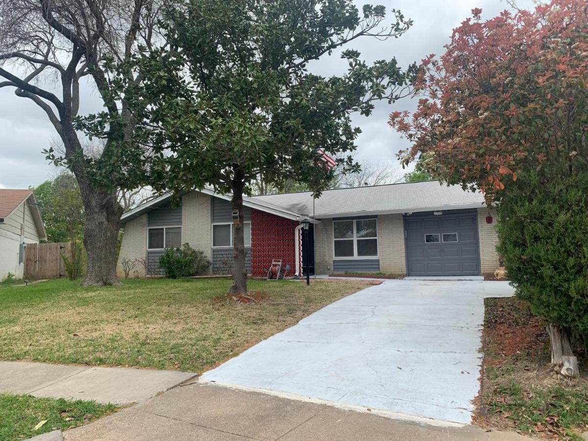 Oasis 3 Near Dfw Airport With Mediterranean Setting Irving Exterior photo