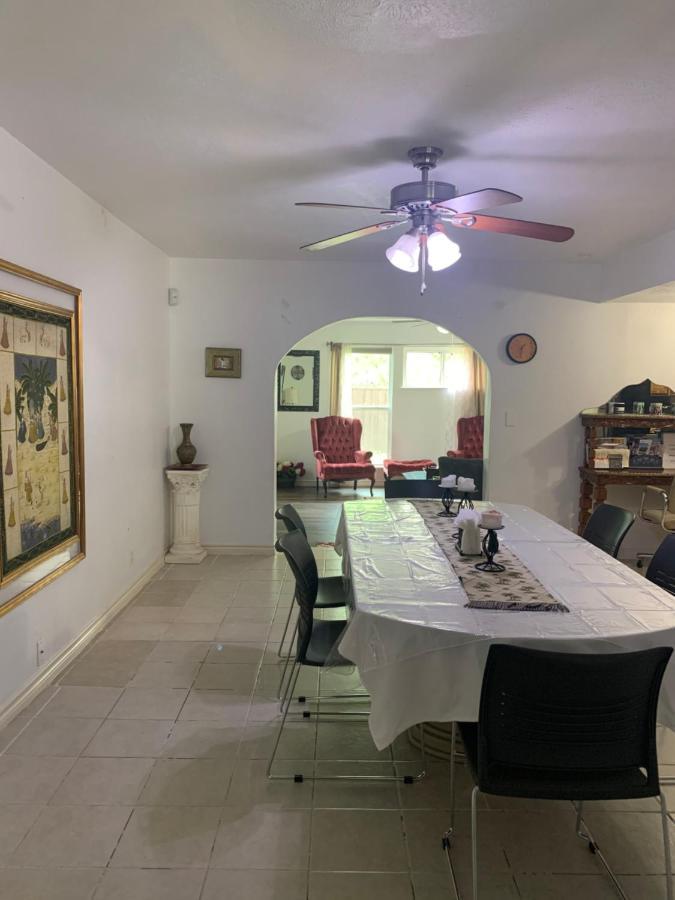 Oasis 3 Near Dfw Airport With Mediterranean Setting Irving Exterior photo